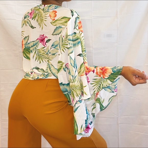 Floral Top - Picture 3 of 3